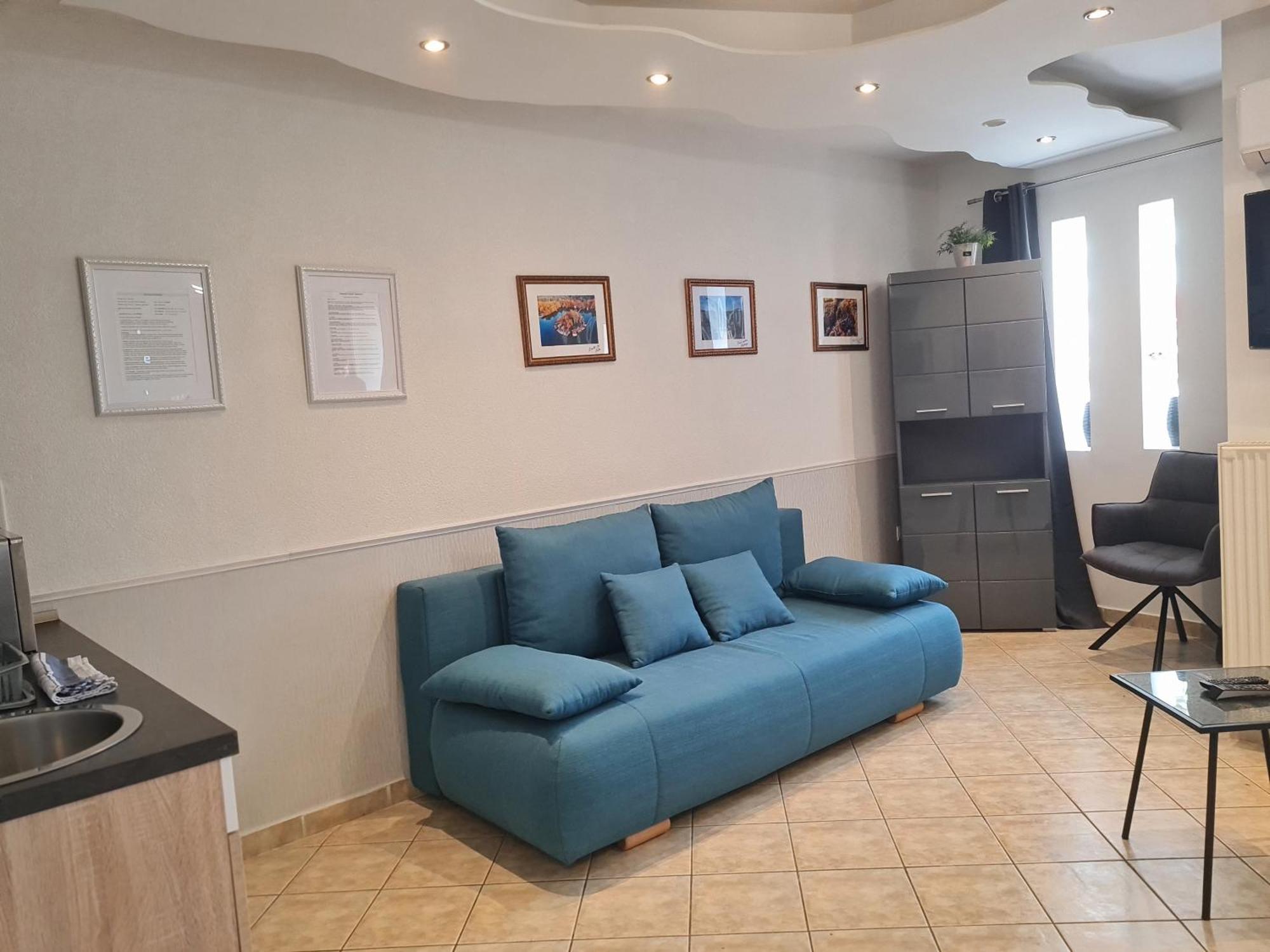 Csever Apartman Tata Bagian luar foto